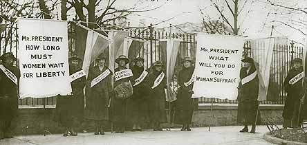 College day in the picket line. Credit: Library of Congress, Prints & Photographs Division, LC-USZ62-31799 DLC.